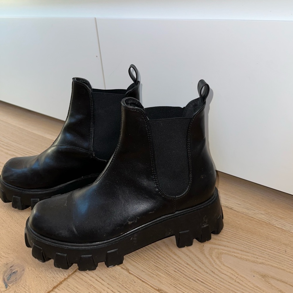 Black chunky boots